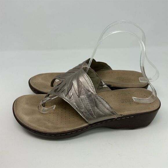 Clarks Phebe Pearl Gold Silver Wedge Slip On Sandals Size 8.5 Thong Style - Picture 5 of 10